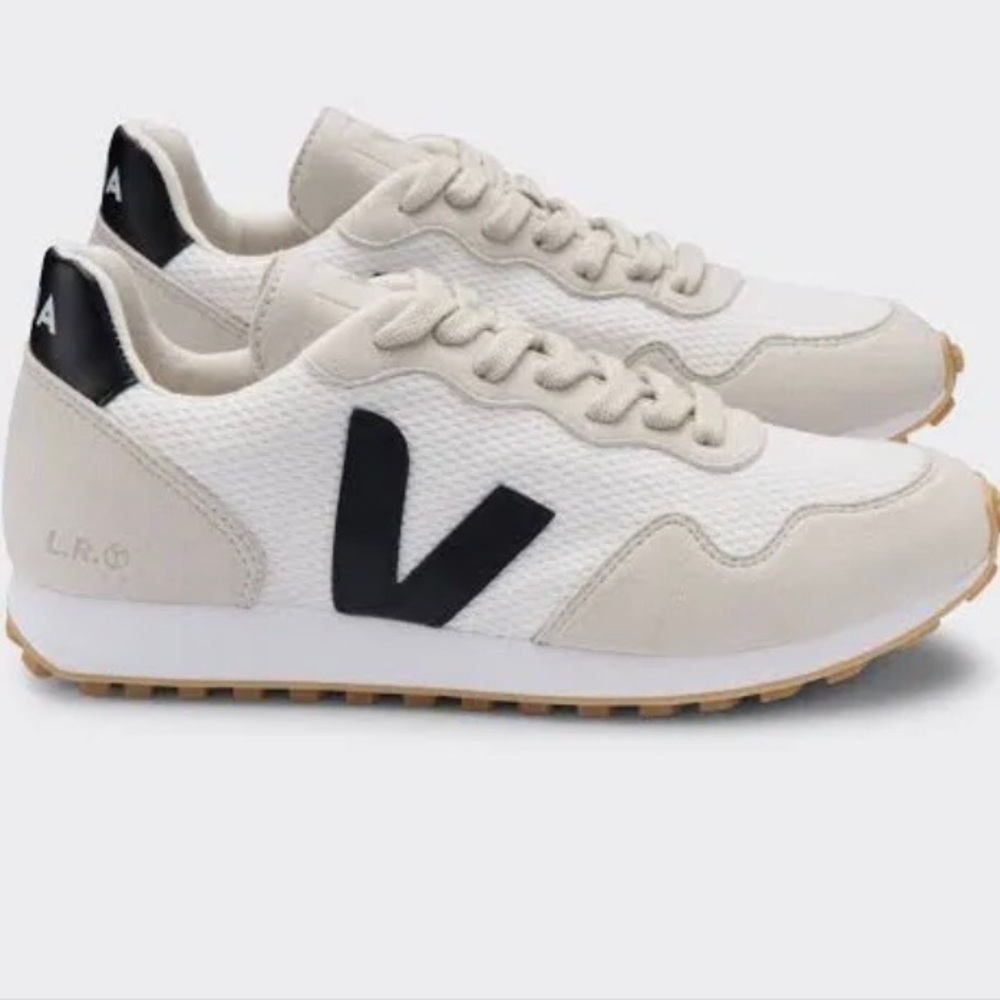 Women’s Veja SDU Alveomesh Sneakers, Size 8